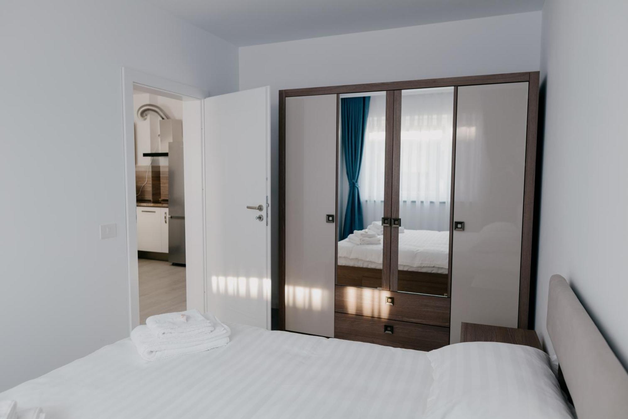 Royal Blue Property Oradea Zewnętrze zdjęcie